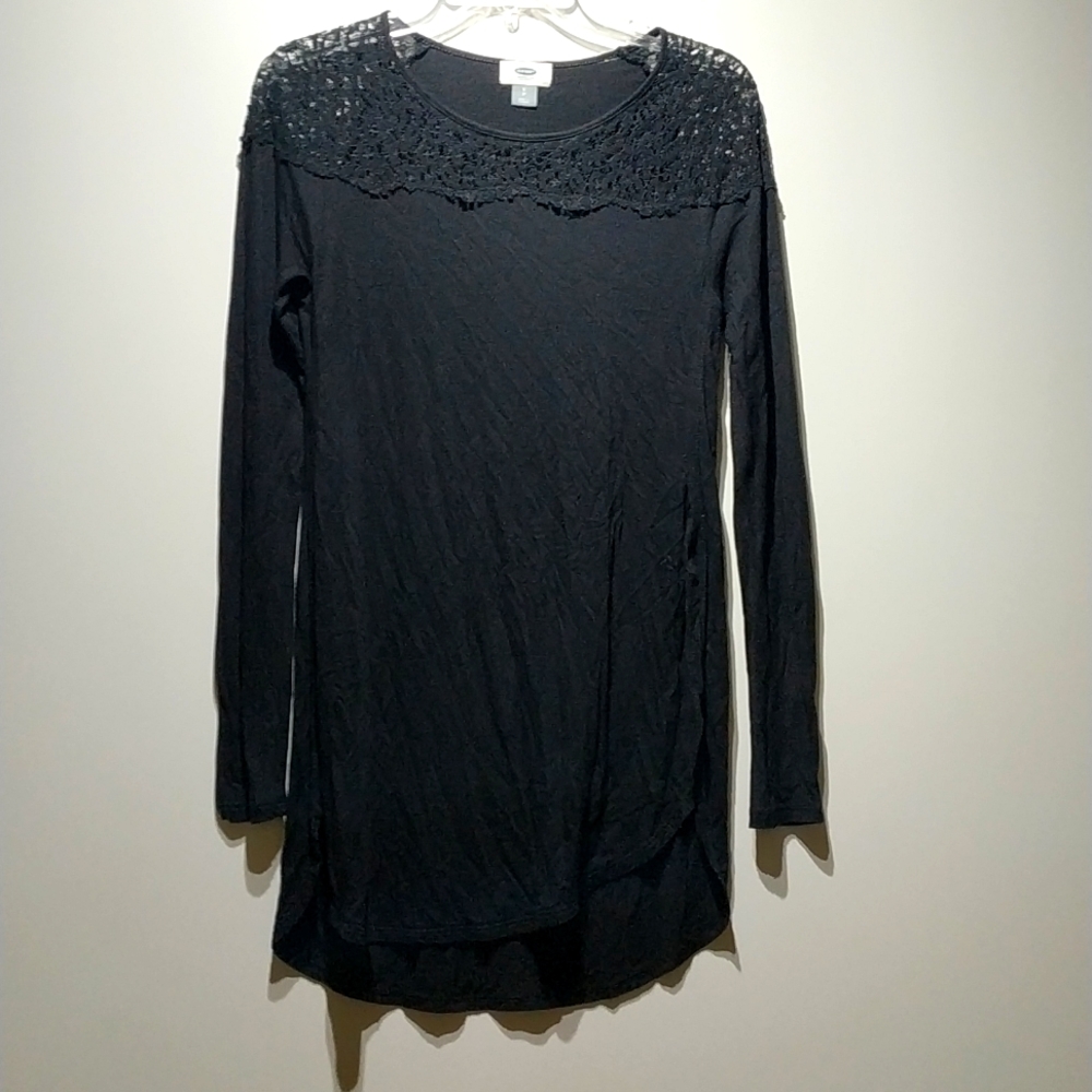 Gap slit open long sleeve lace shoulder line detail drippy thin airy top size S